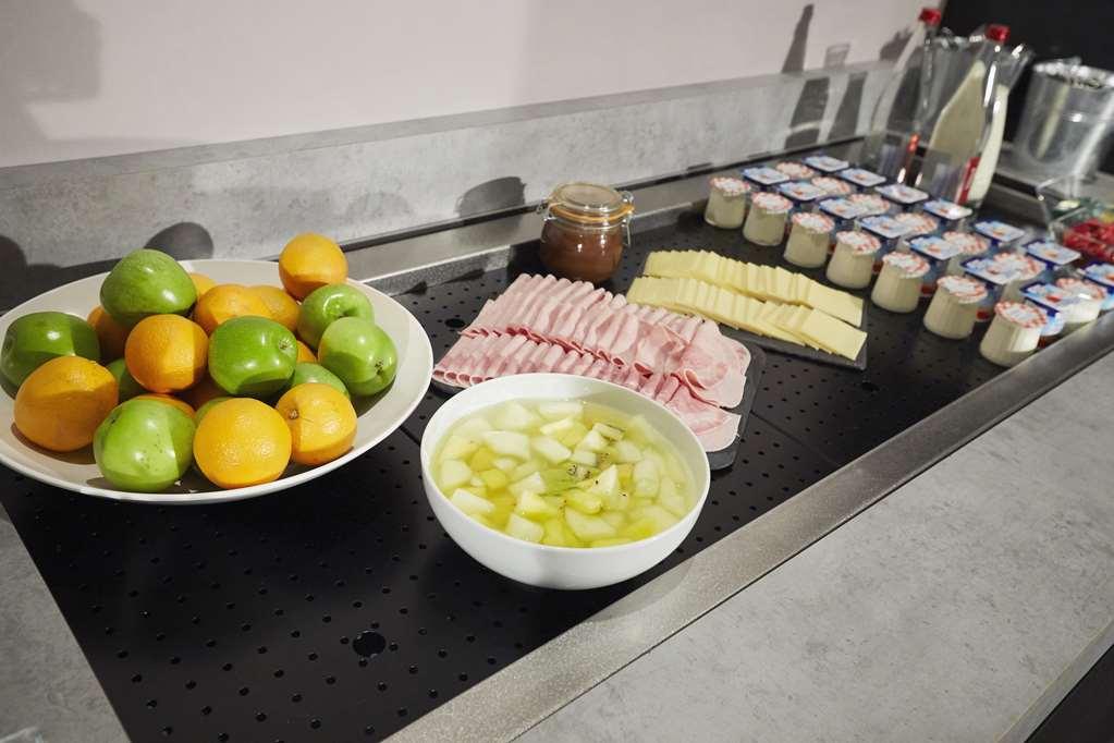 巴黎萨克莱康铂酒店 伊维特河畔吉夫 餐厅 照片